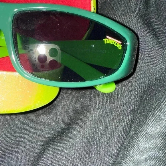 Kids’ Ninja Turtles Sunglasses with Case - Picture 2 of 5